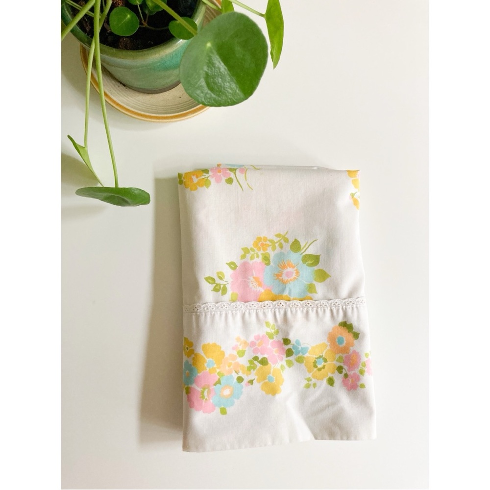 Vintage Flower Power Pillowcase 60s Floral Pillowcase Cottagecore 40 X 20 inches